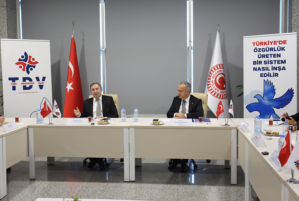 “Türkiye’de Özgürlük Üreten Bir Sistem Nasıl İnşa Edilir” konulu toplantı TBMM’de gerçekleştirildi.